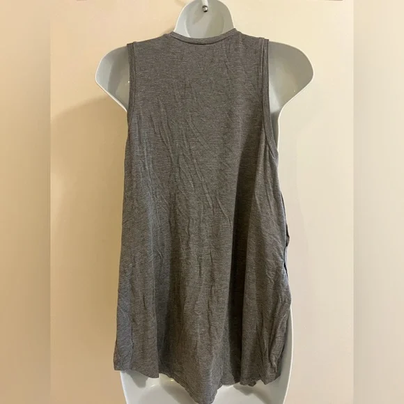 Hollister Tank - Picture 2 of 5